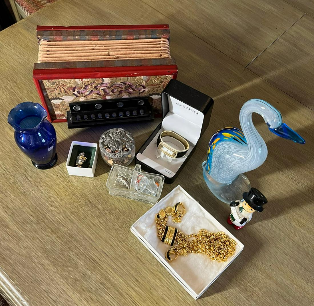 Art Glass, Jewelry and Assorted Items (1 of 5)