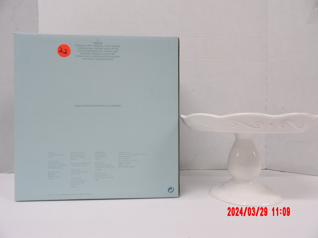 PartyLite HB2504 Sidewalk Café Pedestal 3 Wick Holder (1 of 1)