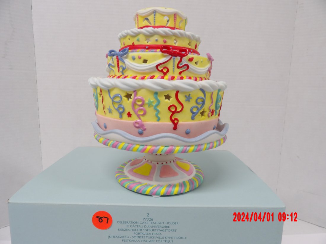 PartyLite P7326 PartyLite Celebration Cake Tealight Holder (1 of 1)