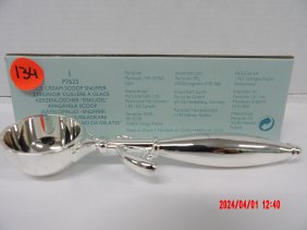 PartyLite P7625 Icream Scoop Snuffer
