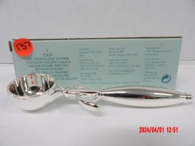 PartyLite P7625 Icream Scoop Snuffer