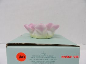 PartyLite P7732 Porcelian Lotus Blossom