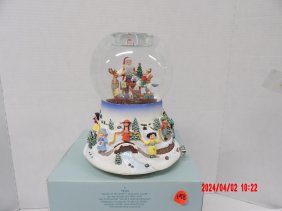 PartyLite P8202 Santa At His Shop Tealight Globe