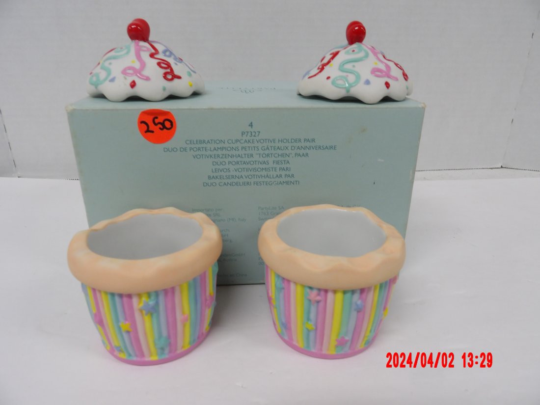 PartyLite P7327 Celebration Cupcake Votive Holder Pair (1 of 1)