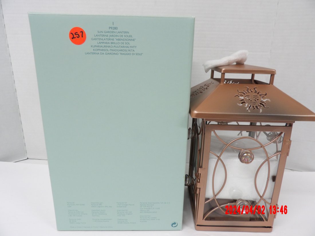 PartyLite P9280 Sun Garden Lantern (1 of 1)