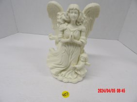 PartyLite P7638 Angel of Hope Porcelain figurine