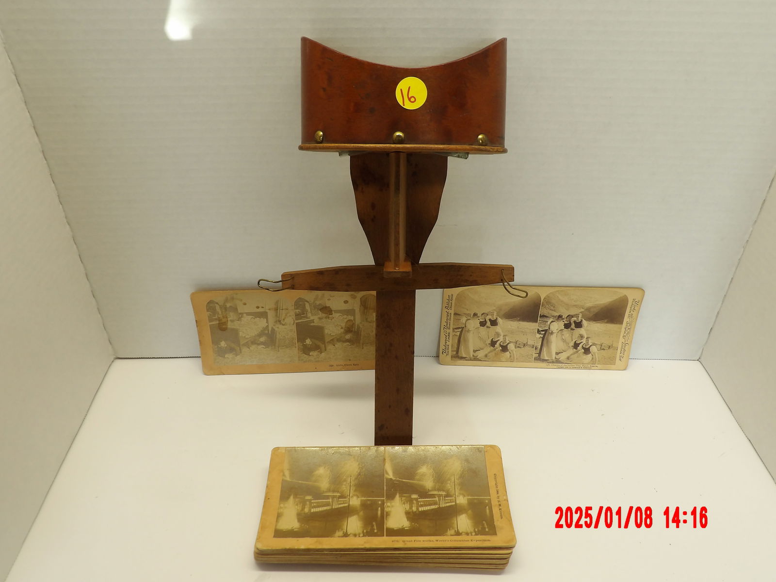 Antique Wooden Stereoscope Viewer w/ Viewing Stereo Cards (1 of 4)