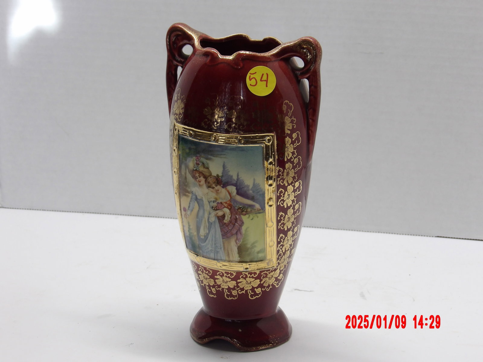 Antique Vienna Style Ceramic Vase: -