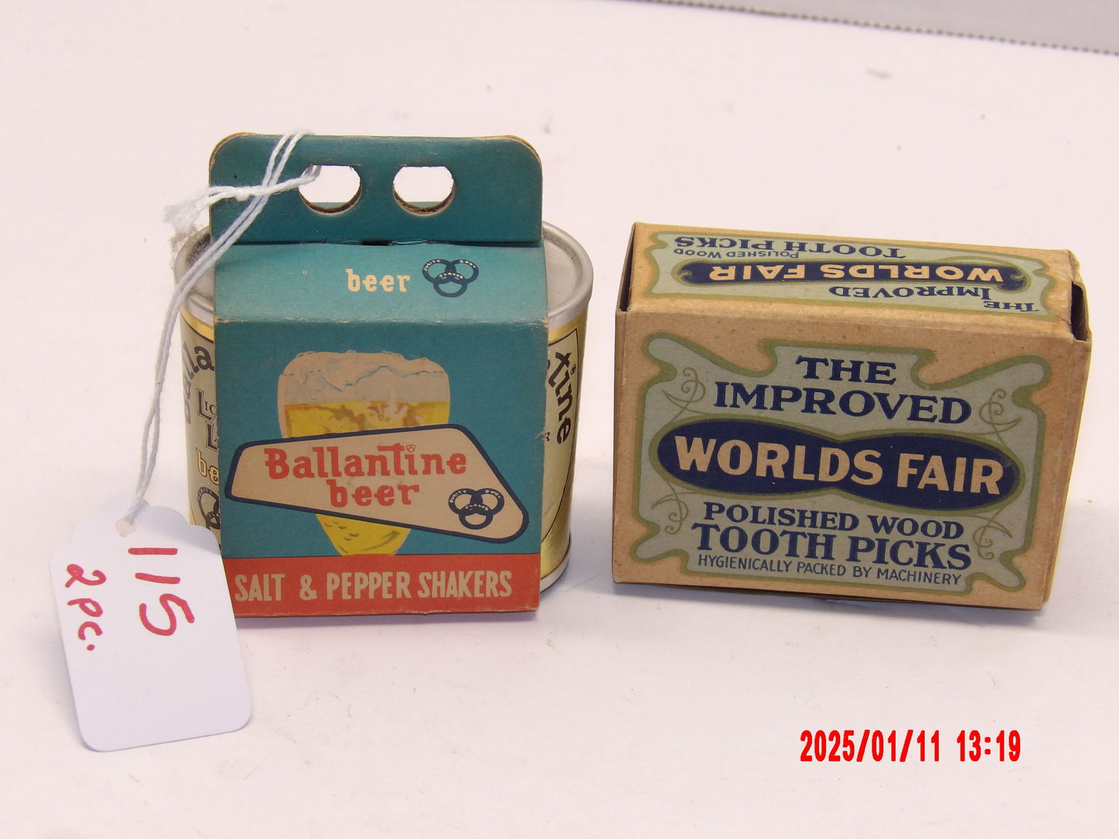 2 PC Vintage Ballantine Beer Salt and Pepper Shaker Set (1 of 2)