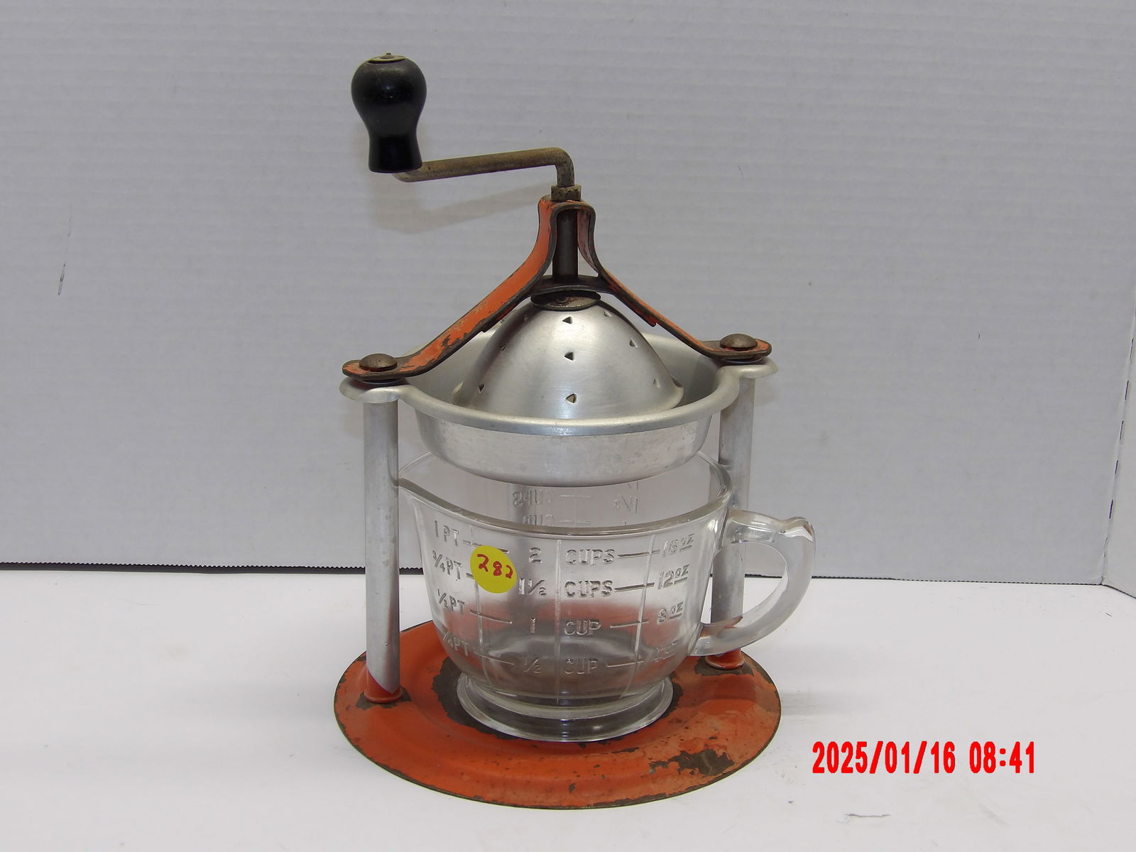 Red Handy Andy Juice Maker (1 of 2)