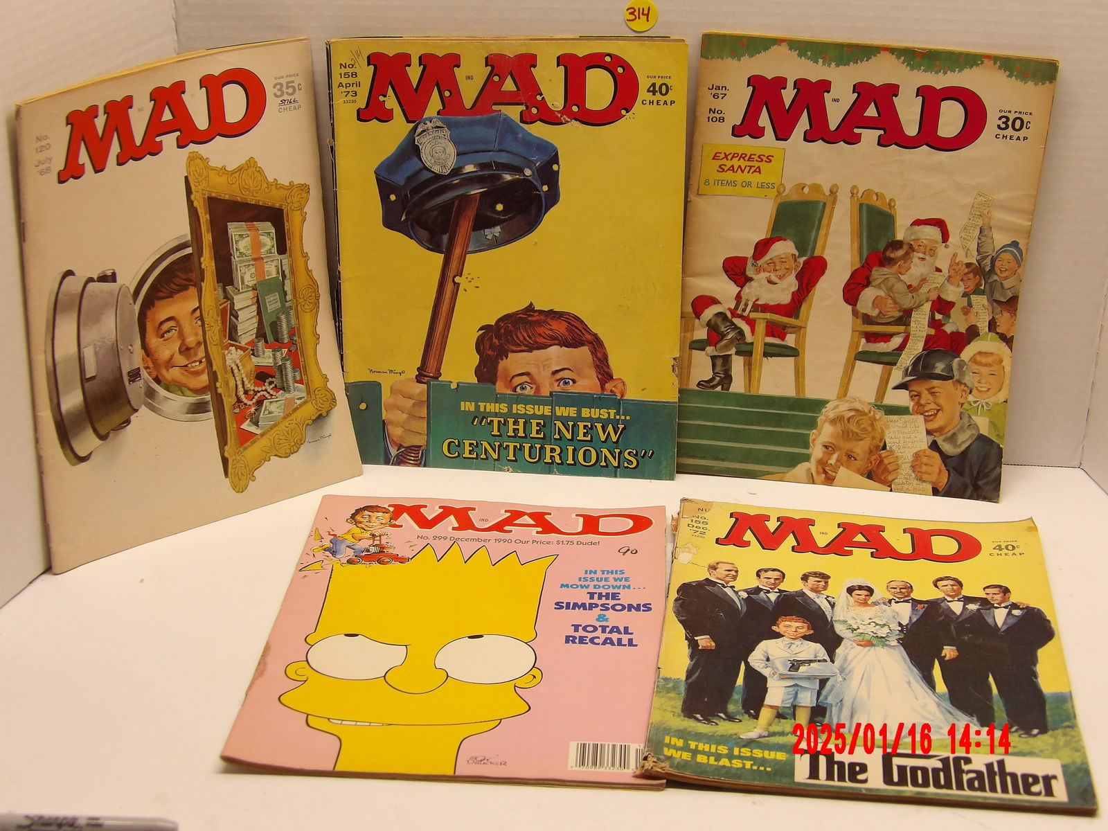 5 Assorted MAD Magazines (1 of 2)
