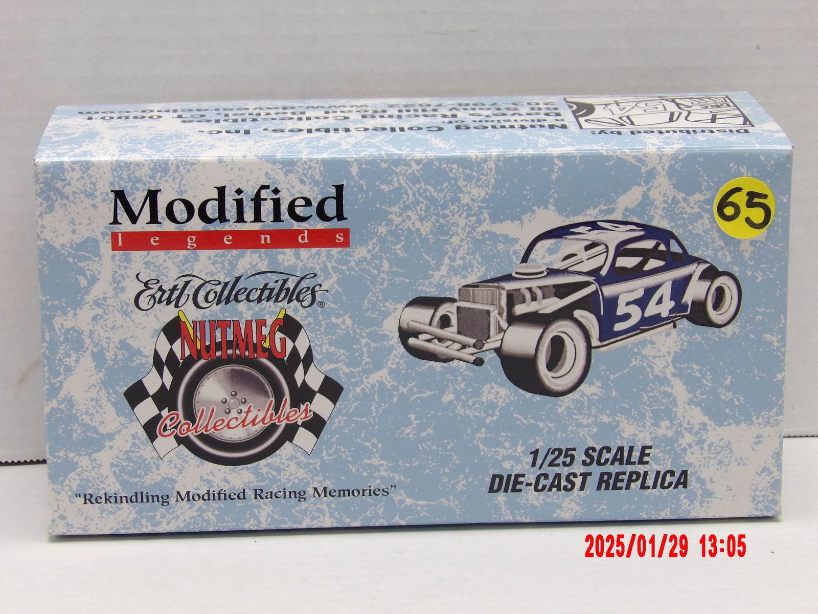 Autographed 1/25 Scale Die-Cast Replica - Modified Legends Vintage Race Car #33: NEW IN BOX. 1/25 scale die-cast replica of a vintage modified race car from the Modified Legends series. Notably, the roof of the car has an autograph from Bill Wimble, along with his racing number "#