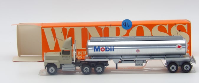 Winross Mobil R&D Tanker Truck – Die-Cast Collectible