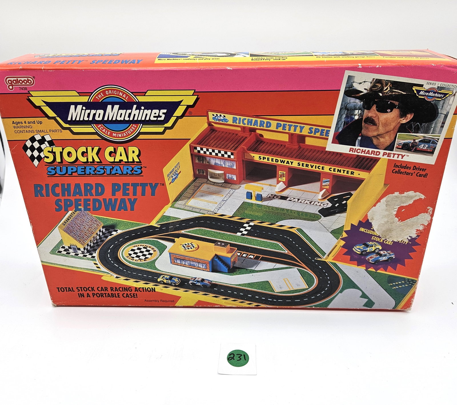 Micro Machines Stock Car Superstars – Richard Petty Speedway Playset (1 of 2)