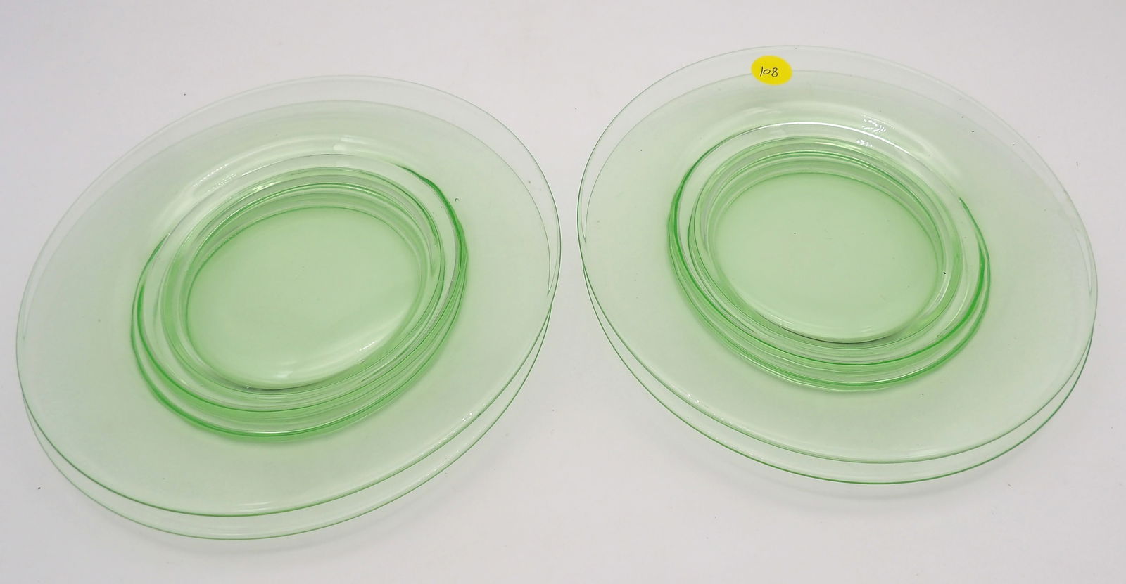 4 PC - Pioneer Pattern Green Uranium Plates (1 of 3)