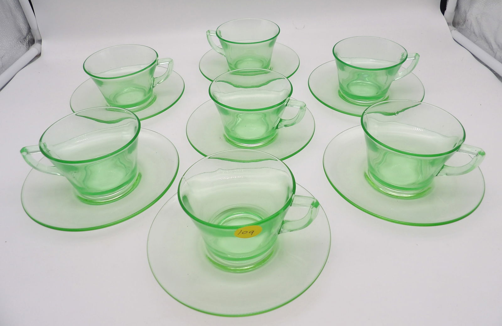 14 Pc Set - Green Glass Uranium Teacups & Saucers (1 of 2)