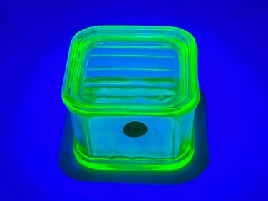 Green Uranium Glass Refrigerator Dish w/ Lid