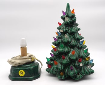 VINTAGE CERAMIC LIGHT UP CHRISTMAS TREE – HANDPAINTED & SIGNED 1978