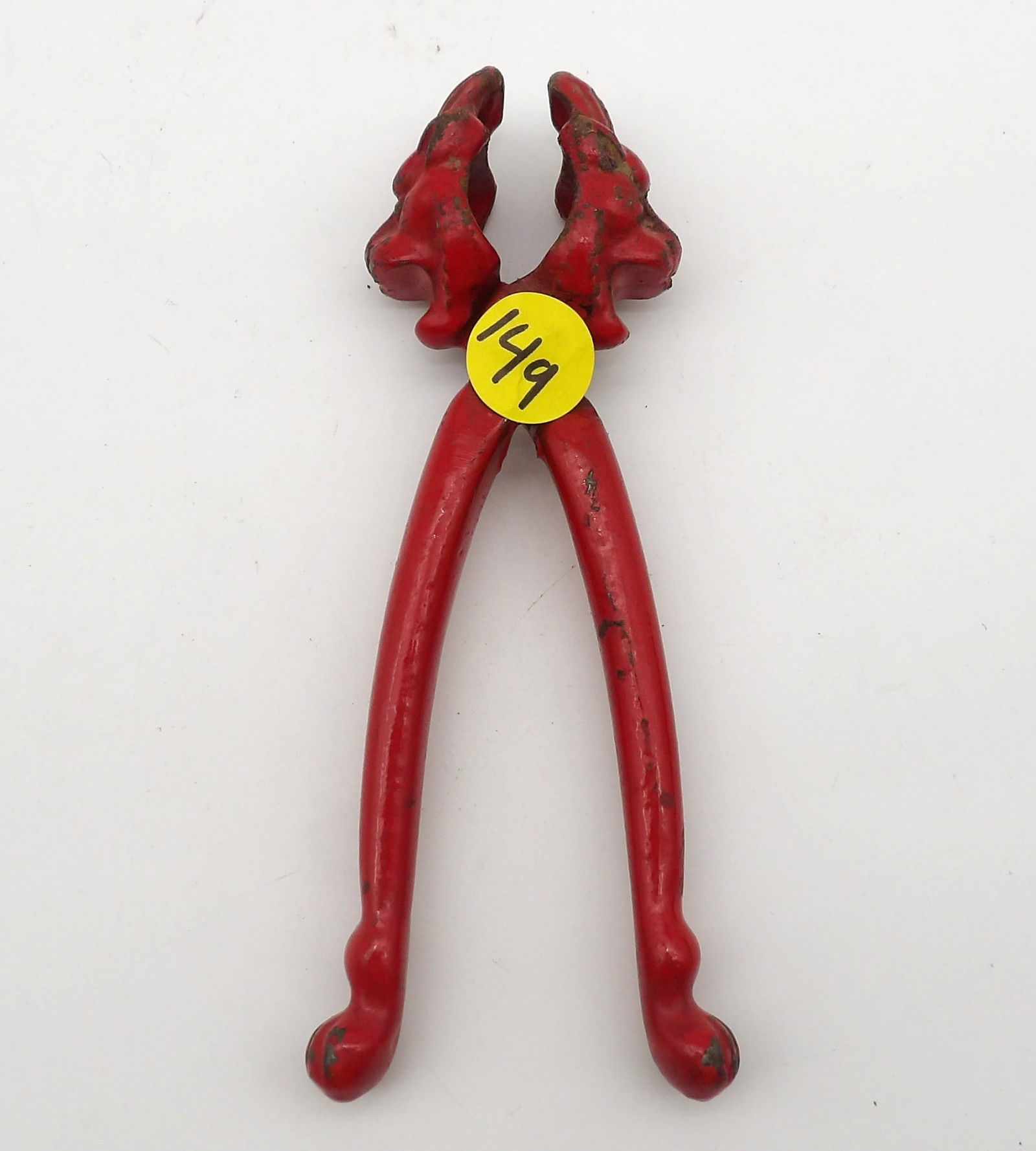 CAST IRON LEVER-STYLE ‘RED LION’ NUTCRACKER (1 of 3)
