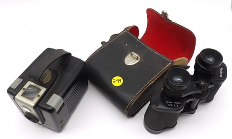 BROWNIE HAWKEYE CAMERA & BINOCULARS IN CASE