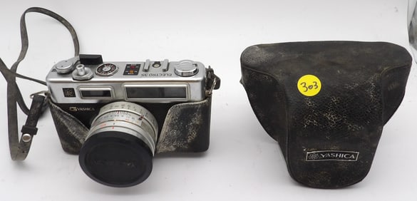 YASHICA ELECTRO 35 CAMERA & CASE