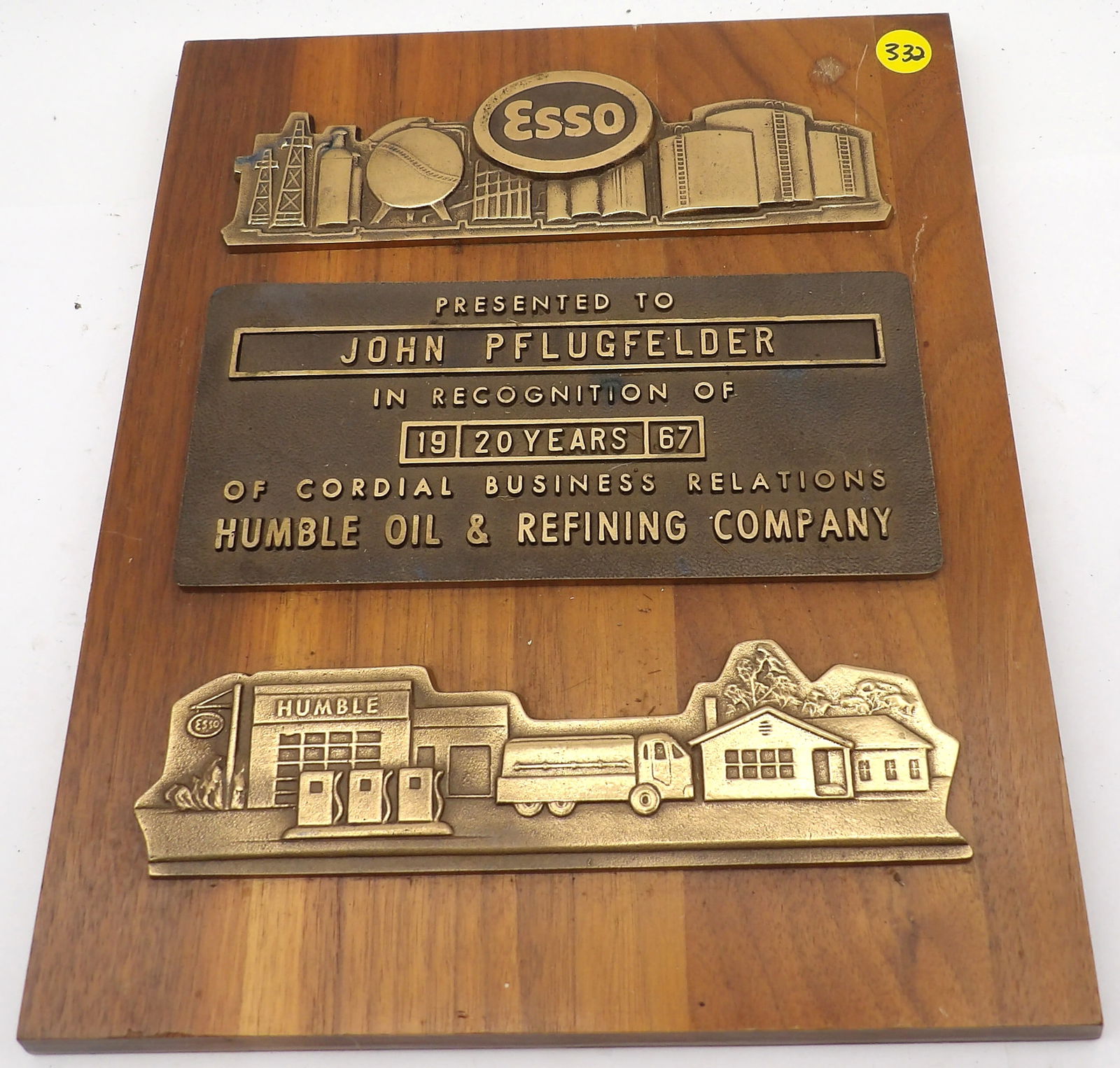 ESSO ‘CORDIAL BUSINESS RELATIONS’ PLAQUE (1 of 1)