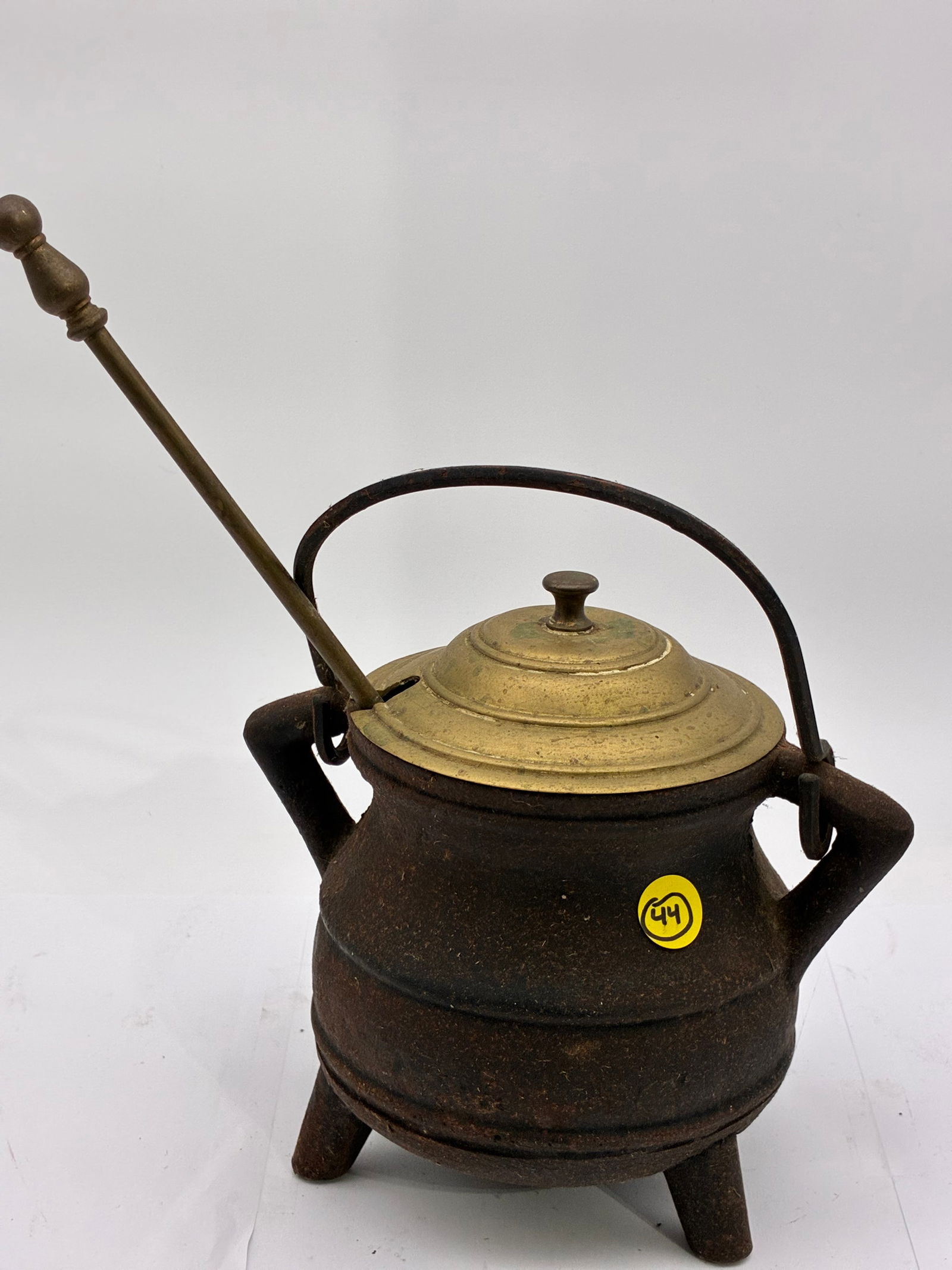 CAST IRON SMUDGE POT (1 of 2)