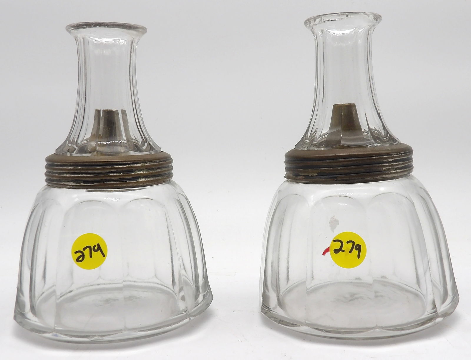 VINTAGE RAILROAD DINING CAR / CRUISE SHIP DECANTERS (2): This pair of vintage glass decanters were used for Railroad or Cruise Ship dining