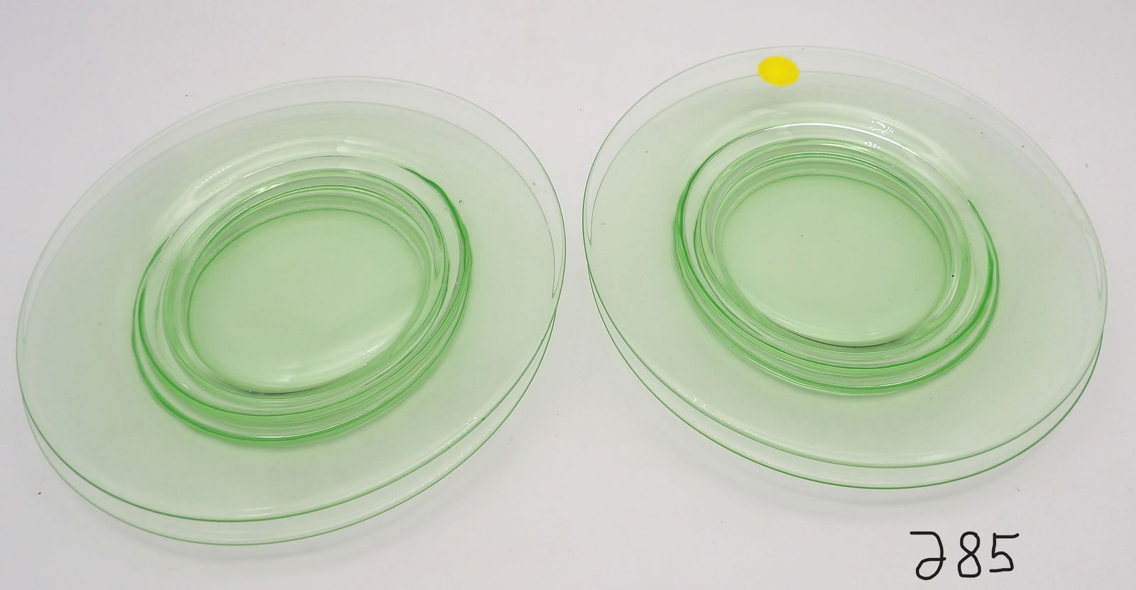 PIONEER PATTERN VASELINE URANIUM GLASS PLATES (4 PCS) (1 of 2)
