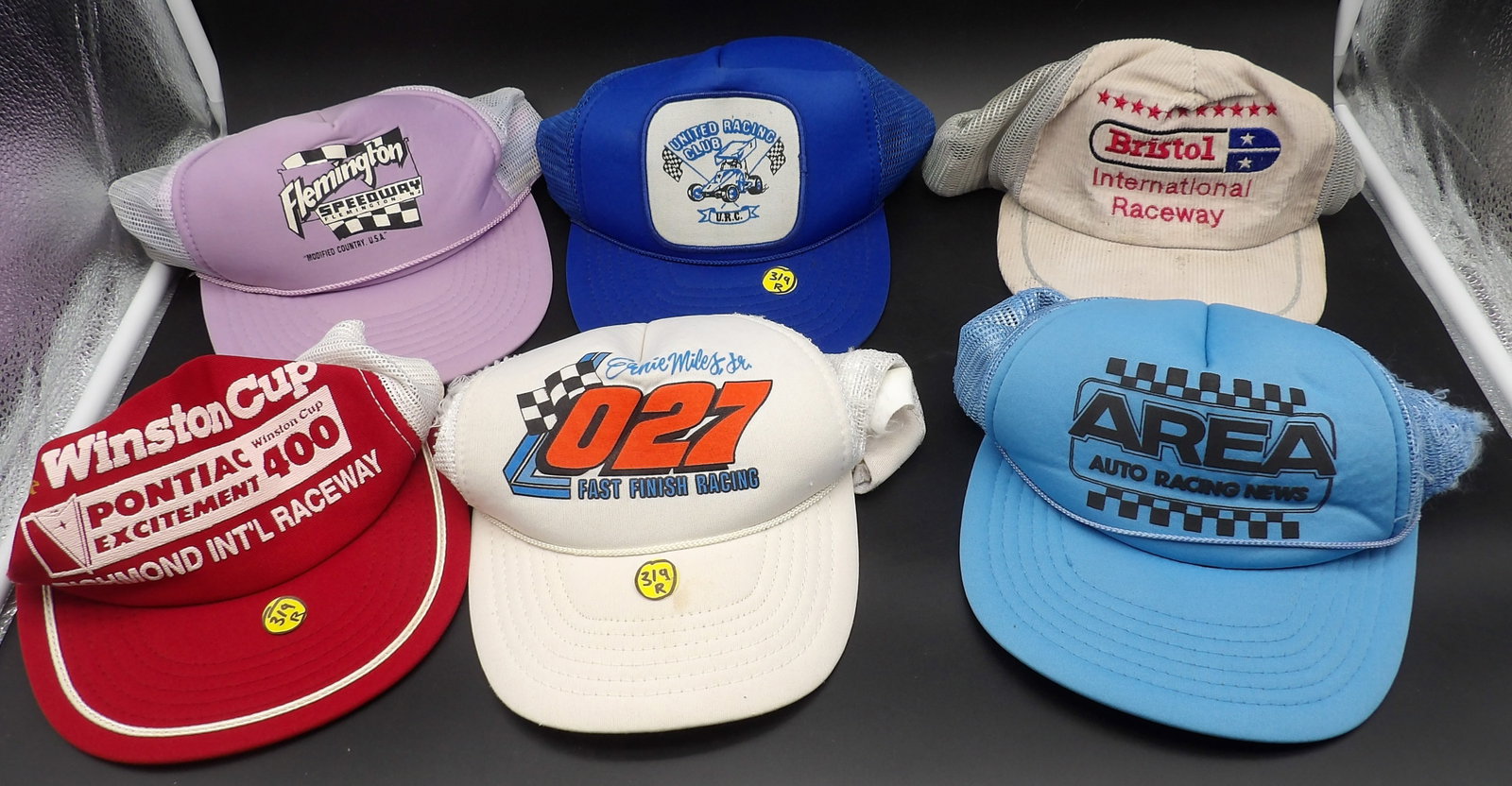RACING CAPS – ADJUSTABLE SNAPBACK (6): N/A
