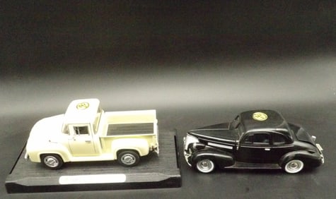 ROAD SIGNATURE DIE-CAST CARS (2)