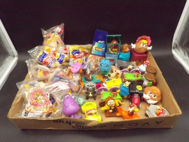 FAST FOOD HAPPY MEAL TOYS (MCDONALDS / BURKING KING)