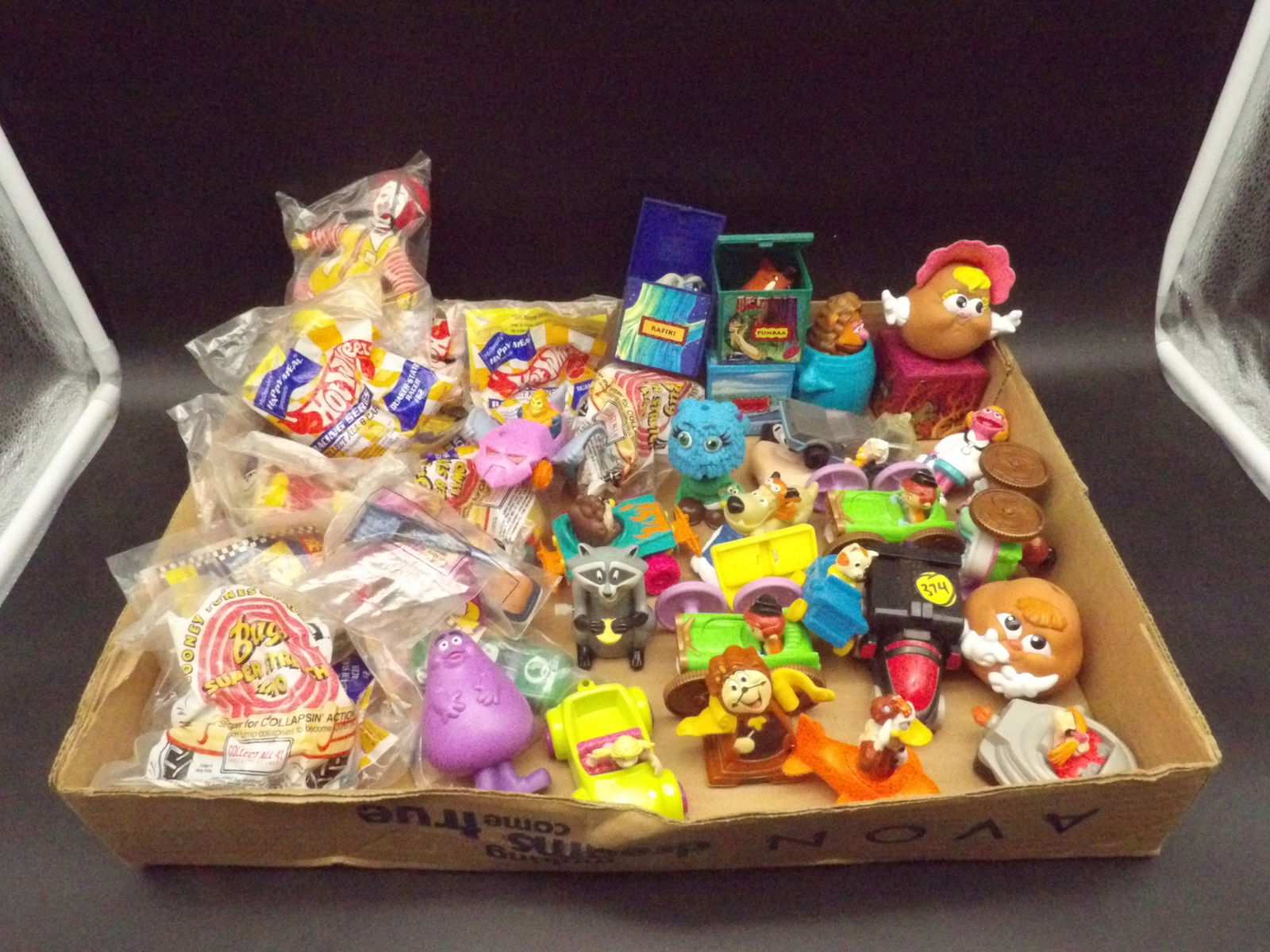 FAST FOOD HAPPY MEAL TOYS (MCDONALDS / BURKING KING) (1 of 3)