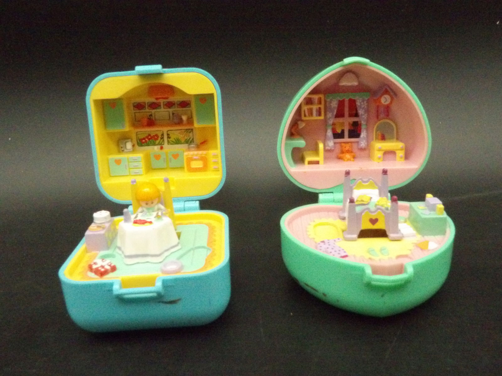 POLLY POCKET 1991 DINNERTIME & MIDGE’S BEDTIME (1 of 3)