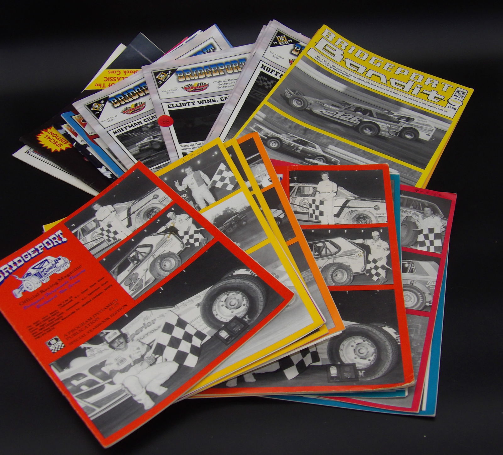 Vintage Racing Magazines (45), Photos (1 of 2)