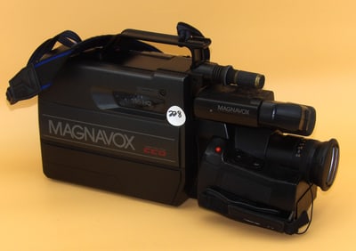 Magnavox Movie Maker CCD VHS Camcorder