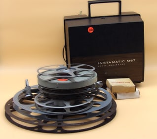 Kodak Instamatic M67 Movie Projector, Super 8 Film, Film Reels (11 pcs)