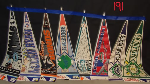 Baseball Pennants by WinCraft (8)