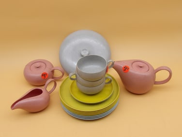Russel Wright / Ideal Plastic Toy Dishes / Tea Set (15 pcs)