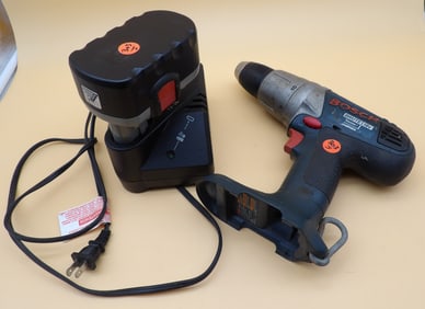 Bosch Brute 18v Tough Hammer Drill & Bosch Battery & Charger