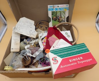 Singer Automatic Zigzagger & Sewing Accessories