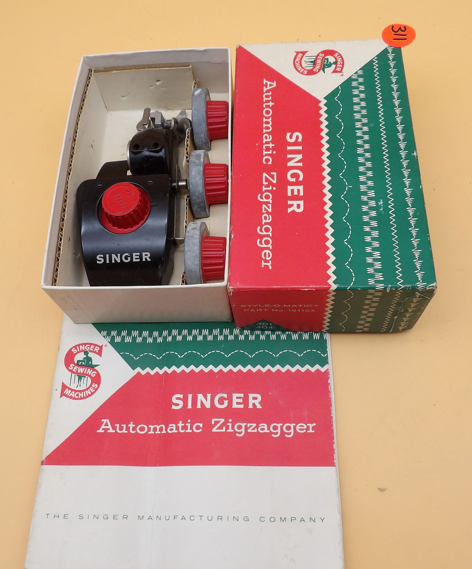 Singer Automatic Zigzagger & Sewing Accessories - 2