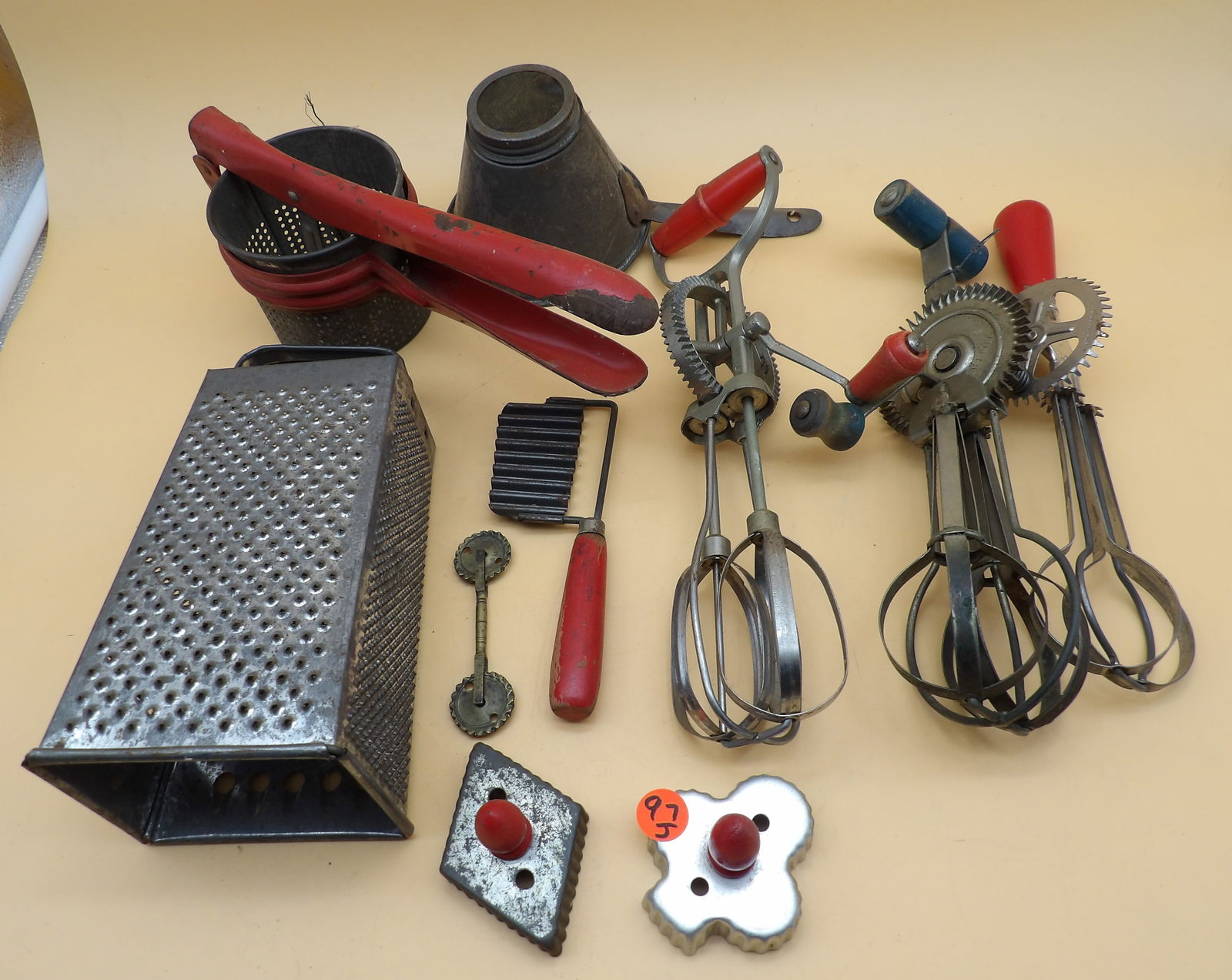 Vintage Kitchen Untensil Lot (10 pcs) (1 of 3)