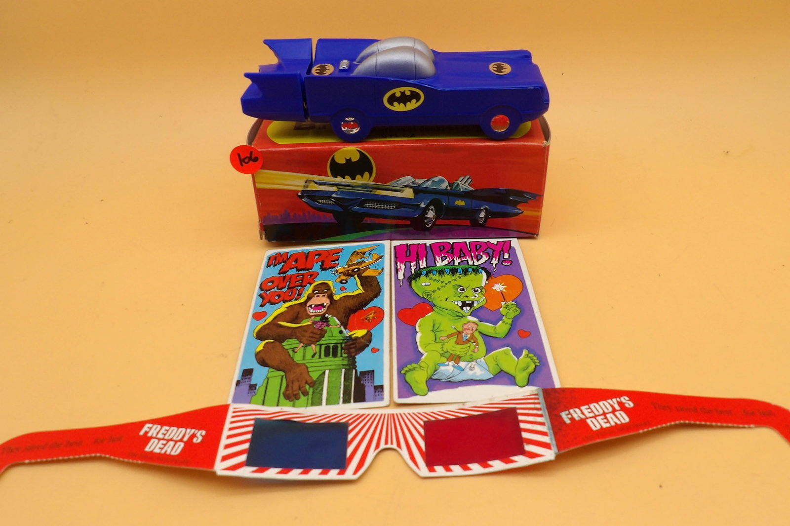 Batmobile Bubble Bath, Monster Insult Postcards, Freddy's Dead 3D Glasses (1 of 4)