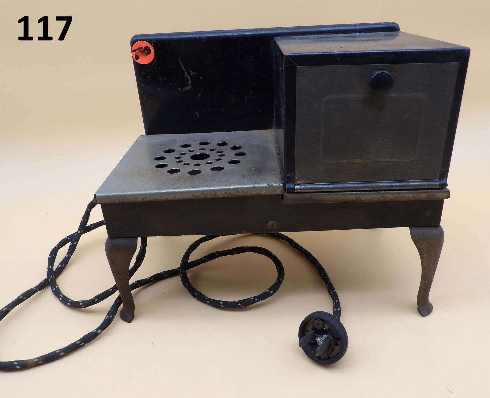 Vintage 1930's Electric Child's Stove / Oven (1 of 3)