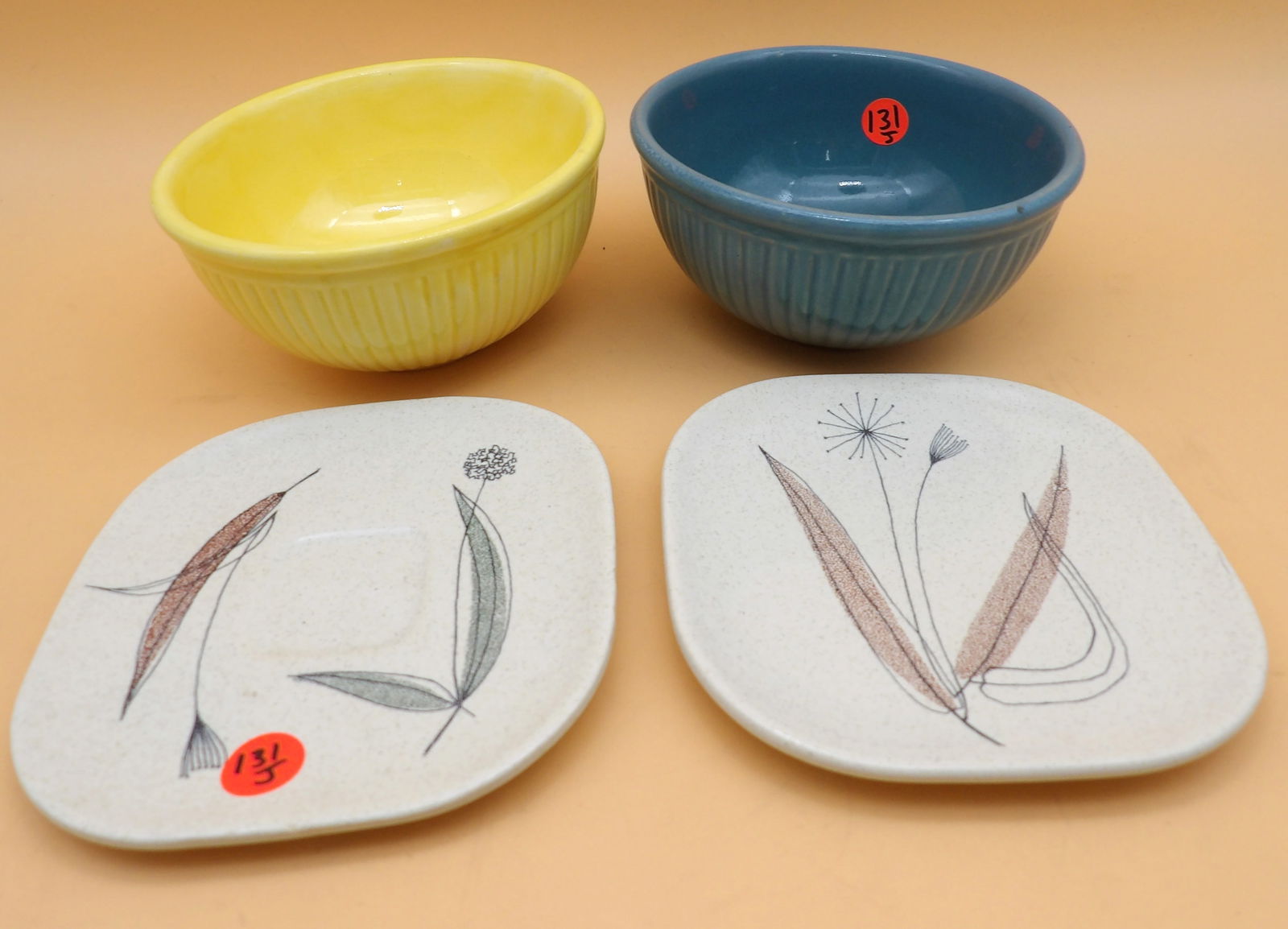 Red Wing Gypsy Trail Bowls & Franciscanware Plates (4 pcs) (1 of 5)