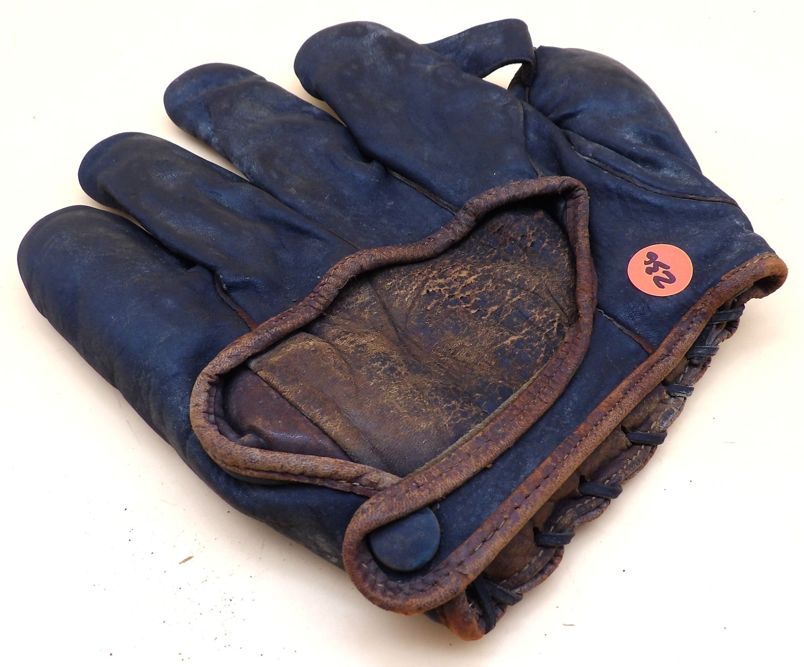 Antique Professional F500 Baseball Glove: This antique 1910's / 1920's Professional F500 baseball glove is made of horse hide leather. Measures 9.5" x 9.5".
