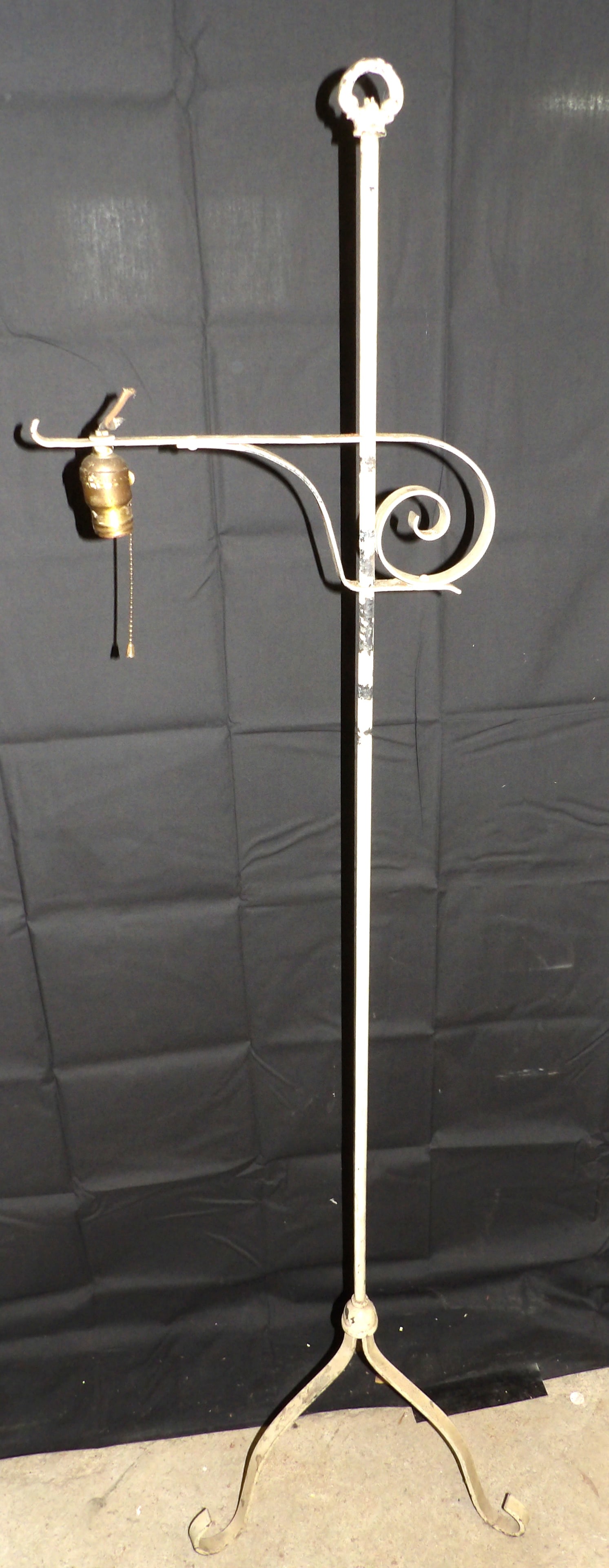 Standing Living Room Metal Accent Lamp (1 of 2)