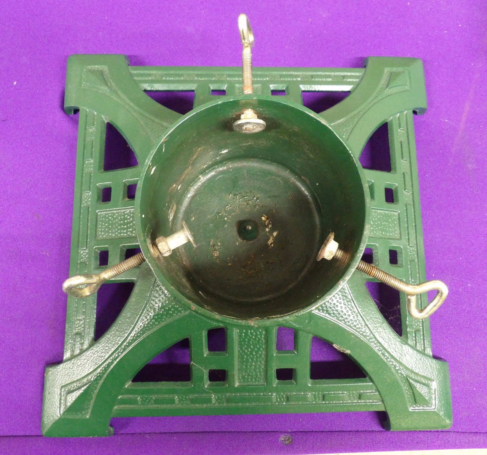 John Wright Cast Iron Tree Stand (1 of 3)