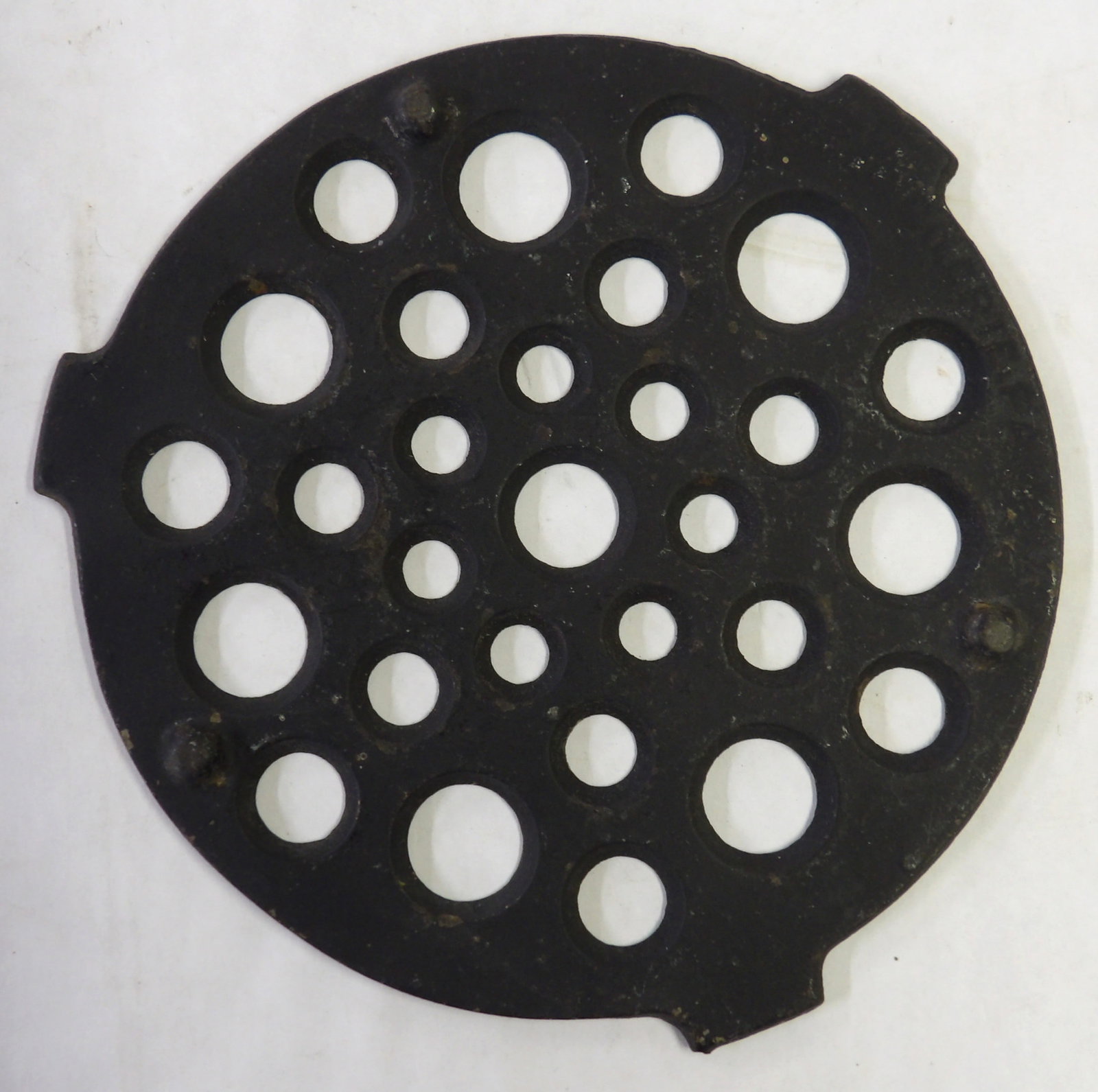 Griswold Cast Iron Dutch Oven Trivet #204: This cast iron Griswold dutch oven trivet #204 is marked - made for air circulation and even cooking. Measures approx. 6.5"